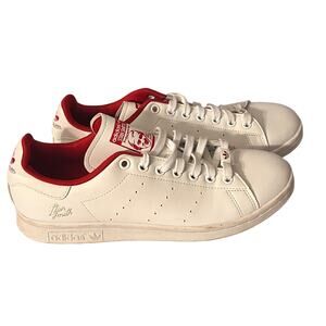 Adidas Originals Stan Smith Valentine's Day sneakers in white and red Size: 8